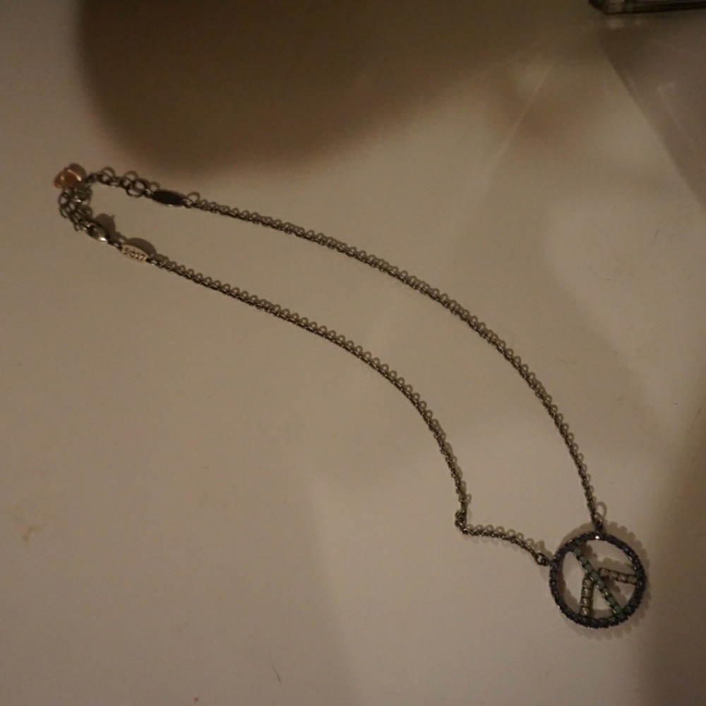 Sabika peace sign necklace